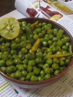 A picture of UP Style Chaunki Huee Hari Matar.