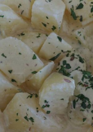 Una foto de Ensalada de Papas Alemanas (Kartoffelsalat)