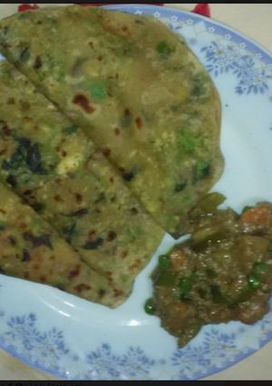 A picture of Methi Matar Malai Paratha.