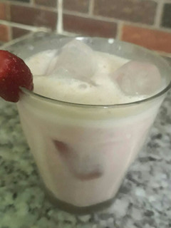 Foto resep 45.Jus strawberry kurma