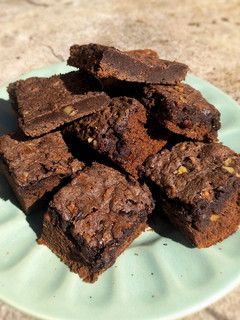 Una foto de Brownies súper chocolatosos y húmedos