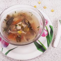Chicken haam chhoy soup A picture of Chicken haam chhoy soup.