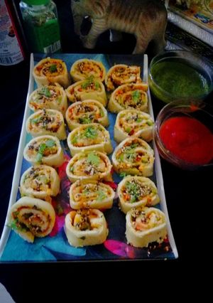 वेज सूजी रोल्स (veg suji rolls recipe in Hindi) रेसिपी मुख्य फोटो