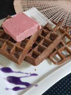 A picture of Waffle brownie sundae.