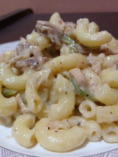 A picture of White sauce Macroni.