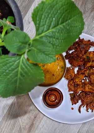 ஓமவல்லி வெங்காய பக்கோடா செய்முறை முக்கிய புகைப்படம்