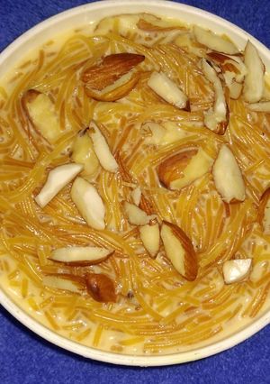कश्मीरी सेवई (kashmiri sevai recipe in Hindi) रेसिपी मुख्य फोटो