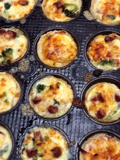 A picture of Mini quiche.
