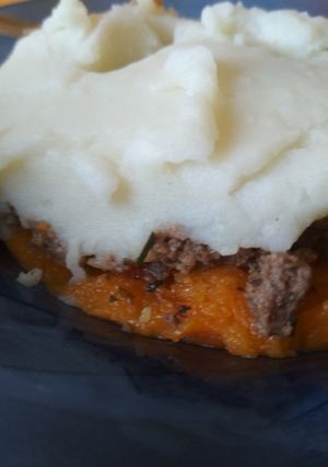 Una foto de Pastel de carne con puré mixto
