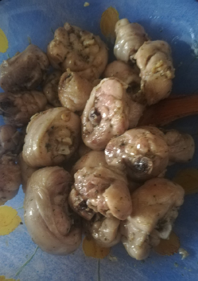 Una foto de Pollo al ajillo