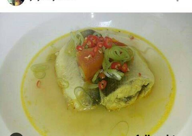 Sweet and sour fish soup (asem-asem Bandeng)