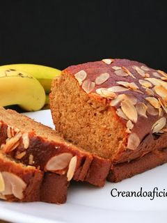 Una foto de Bizcocho de plátano fácil