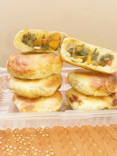 A picture of Vegetable stuffed buns by R@shows Cuisine.
