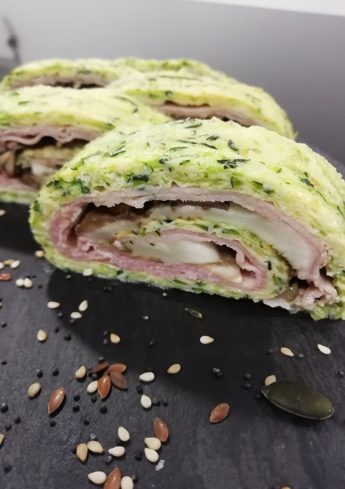 Una foto de Rollitos de Calabacín, queso y jamón salado