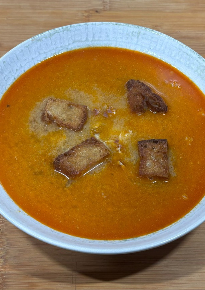 Una foto de Sopa de ajo (sopa castellana)