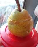 Pera rellena de Hummus