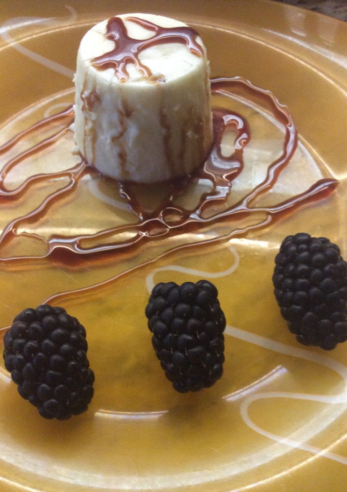Una foto de Flan con queso y melón