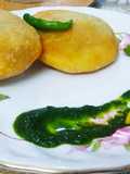 Hare chole ki kachori