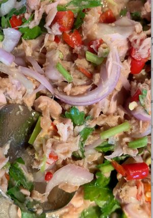 รูปของ ยำทูน่า Tuna spicy salad Thai style