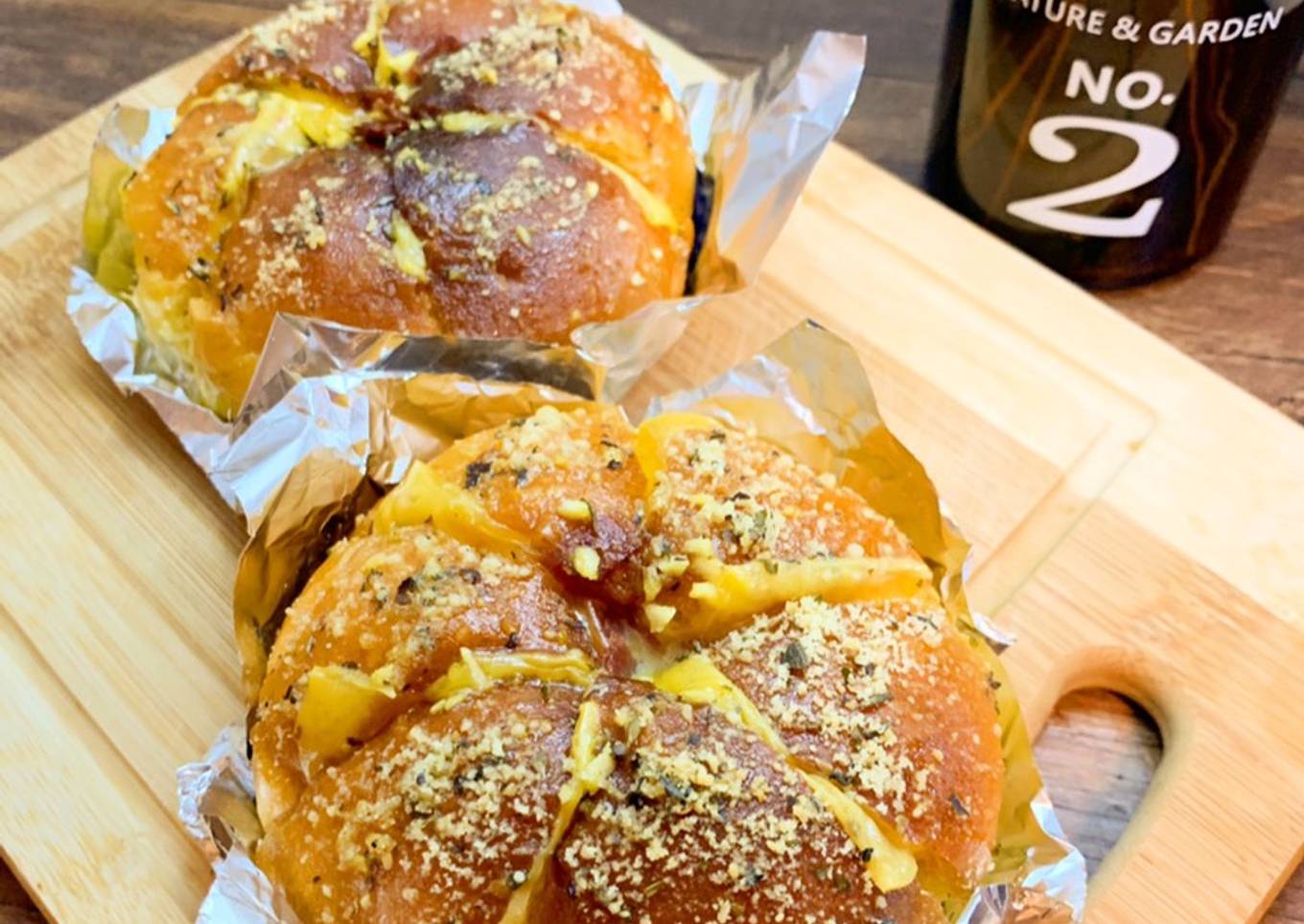 Korean garlic cheese bread