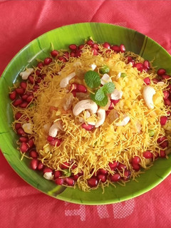ઇન્દોરી પૌંવા (Indori Pauva Recipe In Gujarati) રેસીપી મુખ્ય ફોટો