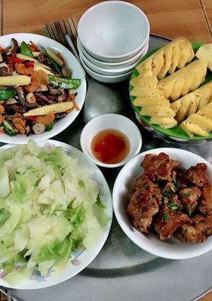 Hình của món CĐ: Cơm gia đình.