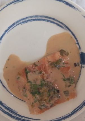 Una foto de Salmón aromático
