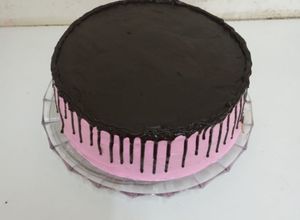 Una foto de Torta de cumpleaños de black pink