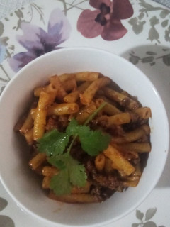A picture of Macaroni and mince.