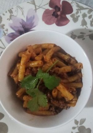 A picture of Macaroni and mince.