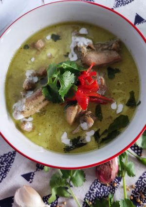Foto resep Green Curry Chicken (Kari Ayam Hijau)