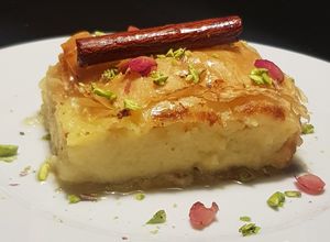 Una foto de Baklawa de Crema / Baklawa Al Qashta 🇵🇸 Galaktoboureko 🇬🇷