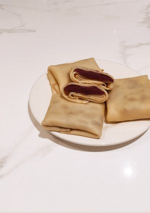Hình của món Crepe khoai lang tím.