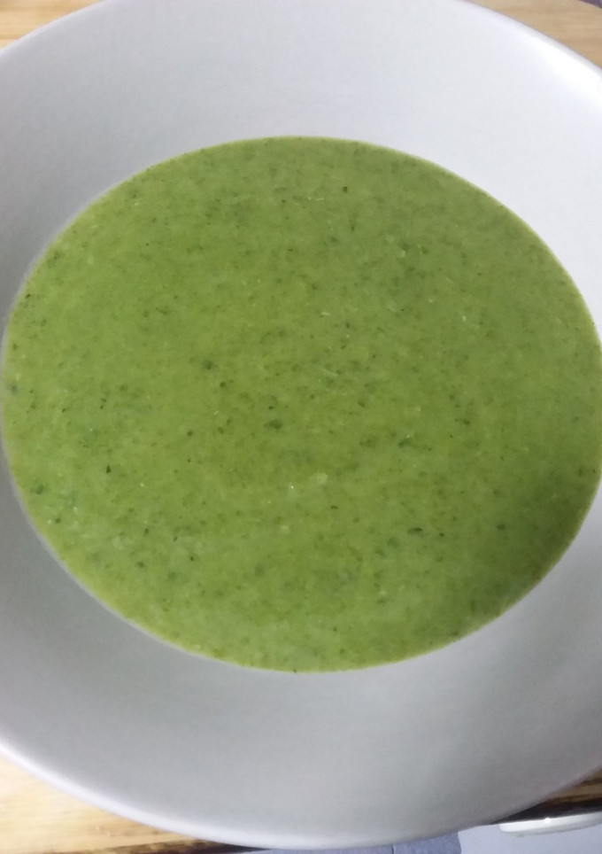 Una foto de 🥣Crema de espinacas🥬