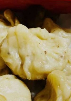 A picture of Steamed momos.
