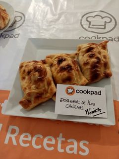 Una foto de Empanadas de pino chilena