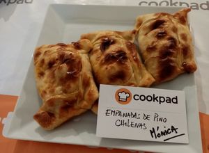 Una foto de Empanadas de pino chilena