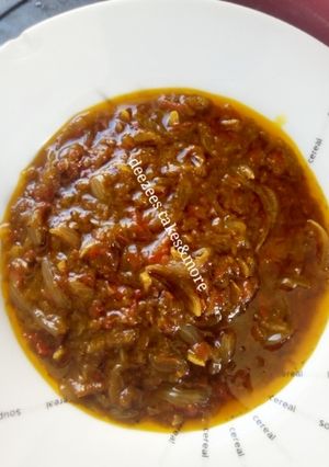 A picture of Onion sauce.