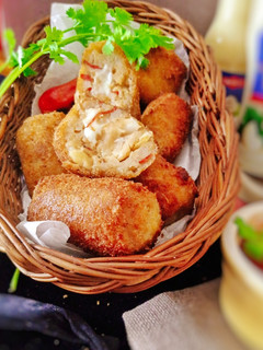 A picture of Garlic potatoes croquettes.
