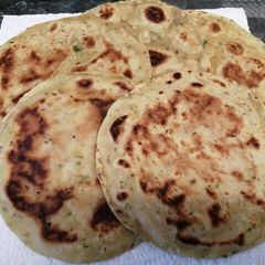 A picture of Farali paratha (rajigra flour).
