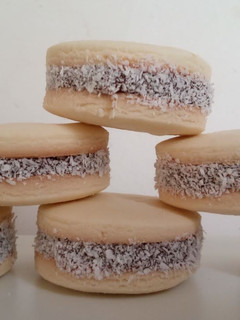 Una foto de Alfajores de fécula de mandioca