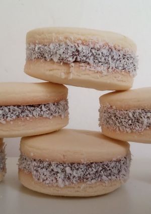 Una foto de Alfajores de fécula de mandioca
