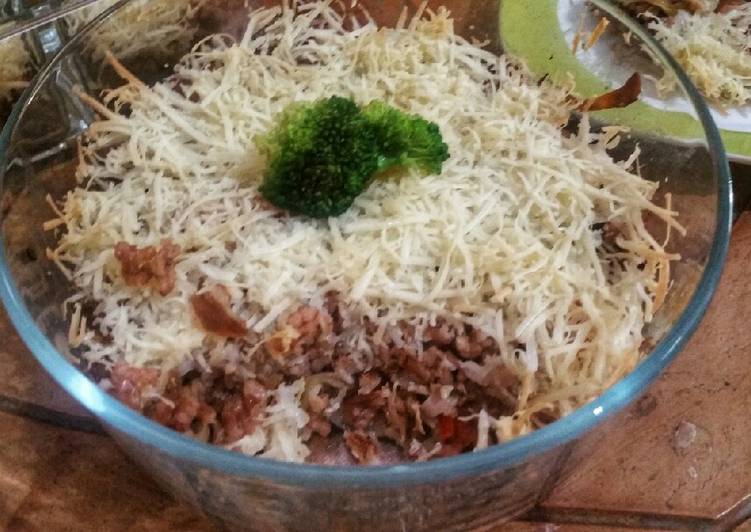 Baked red rice with tuna