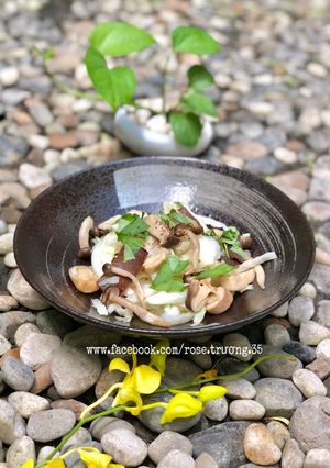 Hình của món Nấm Xào Bắp Sú.