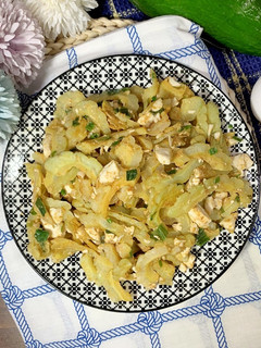 下飯好料理!金沙鹹蛋苦瓜 的食譜成品照片