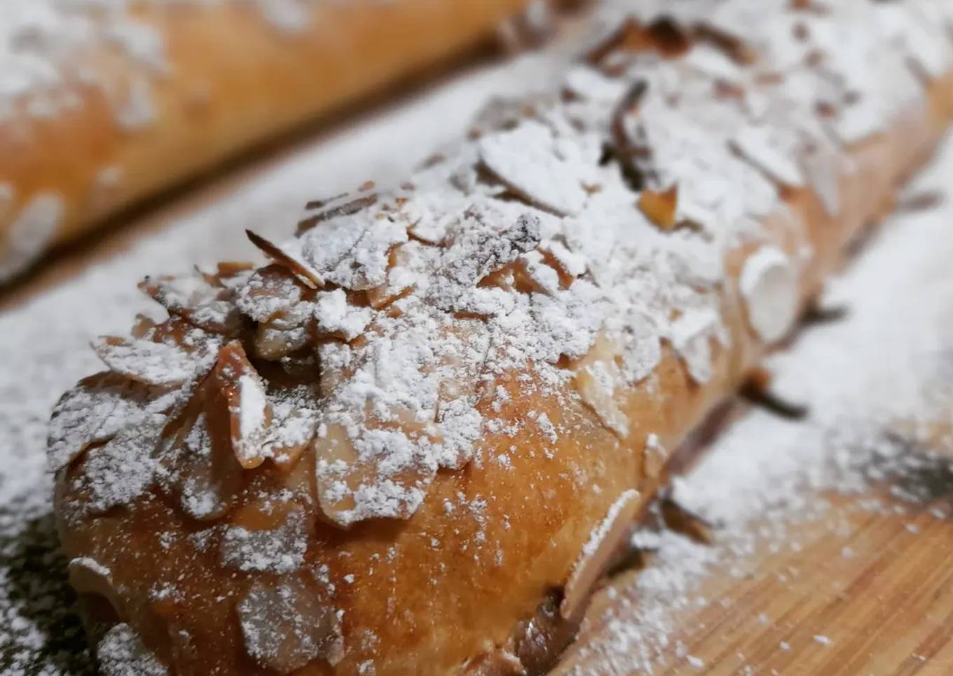 Strudel de cabello de ángel y almendras al cardamomo