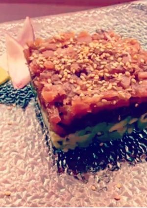 Una foto de Tartar de Atún Rojo con Aguacate