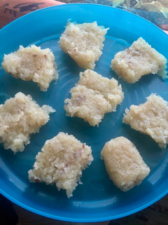 தேங்காய் பர்பி (Thenkaai burfi recipe in tamil) செய்முறை முக்கிய புகைப்படம்