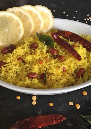 A picture of Lemon rice.