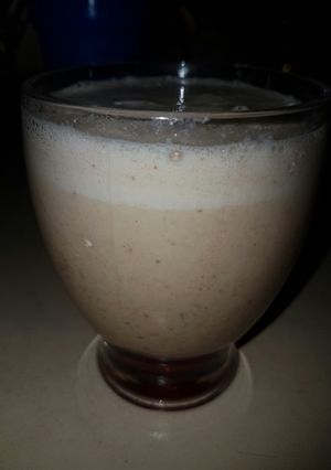 A picture of Almond date shake.